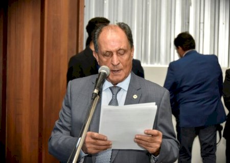 Produtores de leite de Angélica recebem apoio de Zé Teixeira