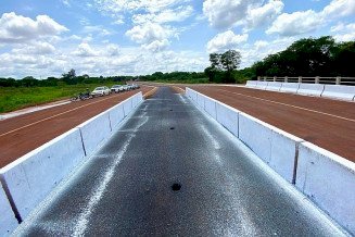 Prefeitura entrega duplicação de avenidas e ponte da Vila Roma