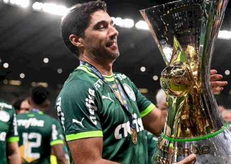 'Como é possível?': uruguaio do Palmeiras revela que até Bielsa se impressionou com Abel Ferreira