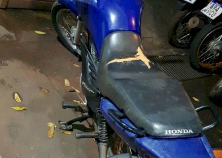 Moto furtada em outubro é encontrada abandonada no Canaã I