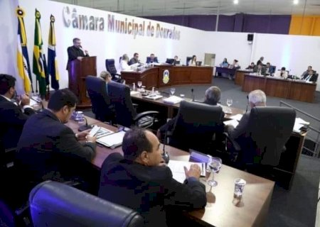 Em Sessão Que se Estendeu Pela Madrugada, Câmara Limpa Pauta e Aprova Orçamento de R$ 1,8 Bilhão