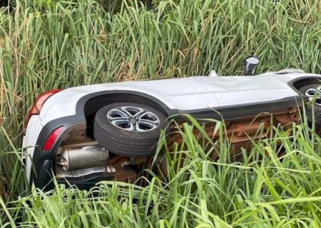 Moradores de Dourados sofrem acidente de trânsito na BR-376