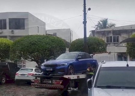 Quatro jovens encontrados mortos dentro de carro