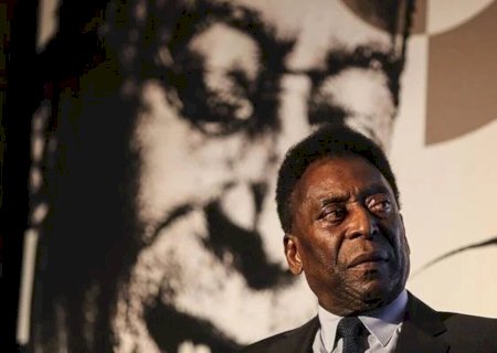 Mulher que diz ser filha de Pelé quer exumação de ex-jogador