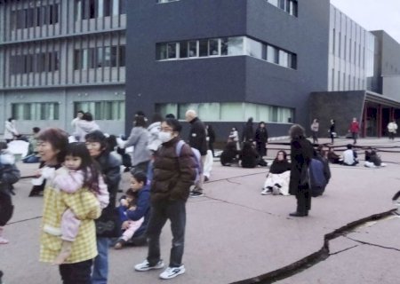 Terremoto atinge o Japão e moradores fogem de áreas costeiras
