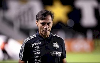 Santos sofre transfer ban da FIFA devido a processo movido por ex-técnico Fabián Bustos