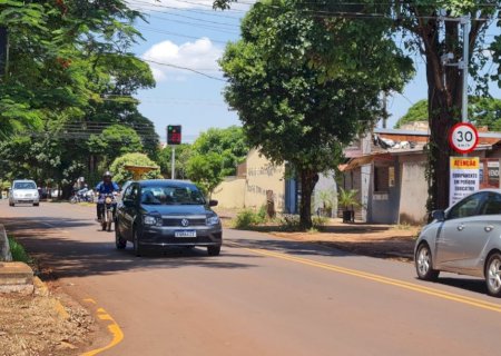 Lombadas já estão multando, mas maioria da população é contra