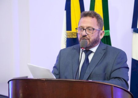 Laudir cobra poda de árvores em cruzamentos para melhorar visibilidade