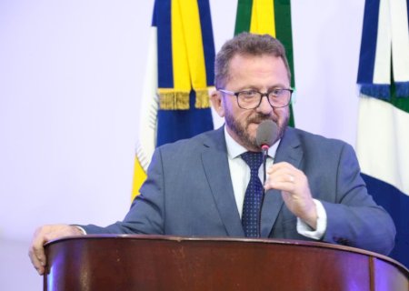 Laudir cobra melhorias na sinalização e iluminação em rotatória