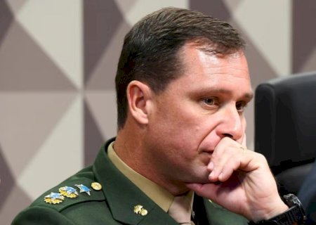 Mauro Cid sai preso após depoimento no STF