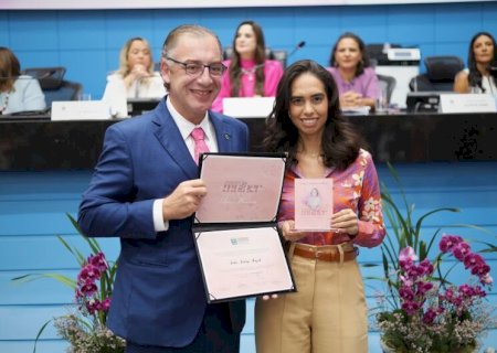 Em homenagem às mulheres, Neno homenageia Délia Razuk e destaca a força feminina na política