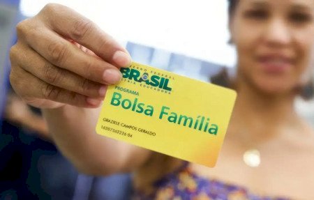 Caixa paga novo Bolsa Família a beneficiários com NIS de final 6