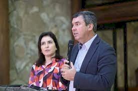 Após conversa em Assunção, Riedel visita ponte em Porto Murtinho