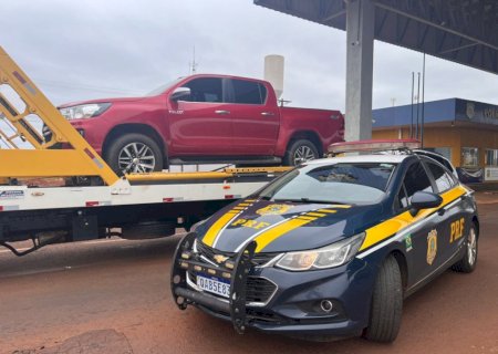 Alegando visitar avó internada em Ponta Porã, mulher é presa com caminhonete furtada no MT