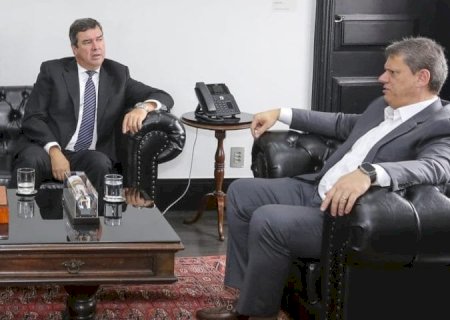 Riedel discute pautas nacionais com Tarcísio de Freitas
