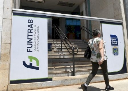 Abril começa com 204 vagas de emprego em Dourados