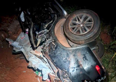 Polícia investiga acidente que matou mulher e filho na BR-163