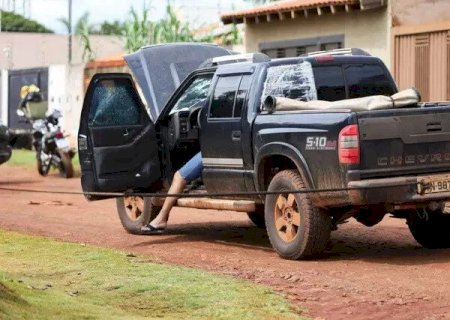 Homem é executado com 14 tiros dentro de caminhonete na Capital