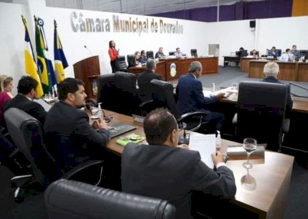 Em Sessão Pós Feriadão Vereadores Aprovam Cinco Projetos de Lei