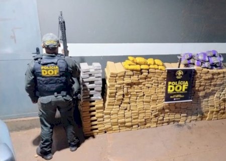 DOF recupera caminhonete com mais de meia tonelada de maconha na fronteira