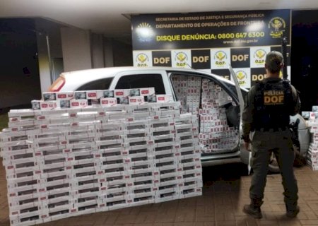 DOF apreende dois veículos com R$ 320 mil em produtos ilegais