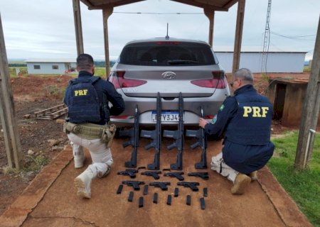 PRF apreende 4 fuzis e 7 pistolas do Comando Vermelho na BR-463