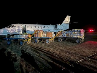 Neymar envia avião particular com mantimentos para vítimas das chuvas no RS