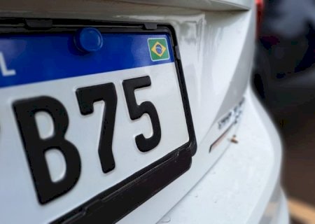 Junho é mês de licenciar veículos com placas terminadas em 4 e 5
