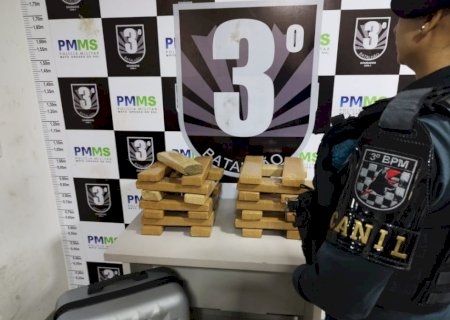 Casal é preso pela Polícia Militar com vários tabletes de maconha em Dourados