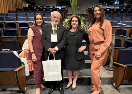 Servidoras da Câmara participam de encontro de escolas do Legislativo