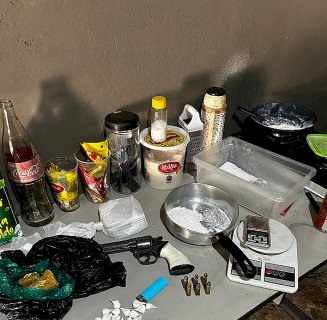 SIG do 2º DP prende trio acusado de tráfico de drogas na Vila Cachoeirinha
