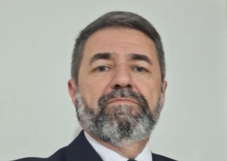 O Comerciante   na Perspectiva do Tempo Everaldo Leite Dias