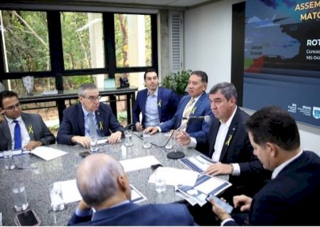 Governador se reúne com deputados e fala sobre concessões