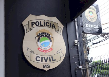 Homem agride filho ao vê-lo bebendo água no ‘bico’ da garrafa