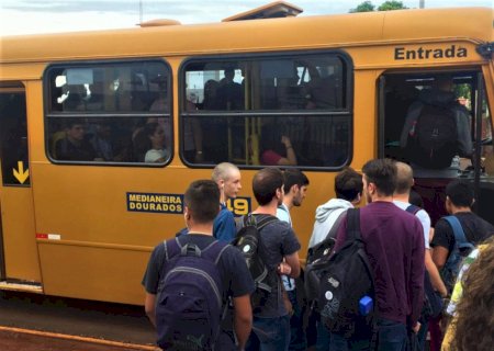 Cadastramento de estudantes para passe livre inicia na quarta-feira
