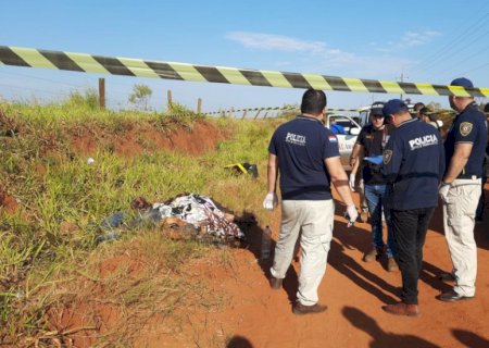 Familiares identificam corpos encontrados na Linha Internacional