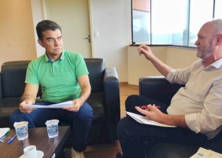 Geraldo Resende vai à Prefeitura e diz a Marçal que trabalho por Dourados continua