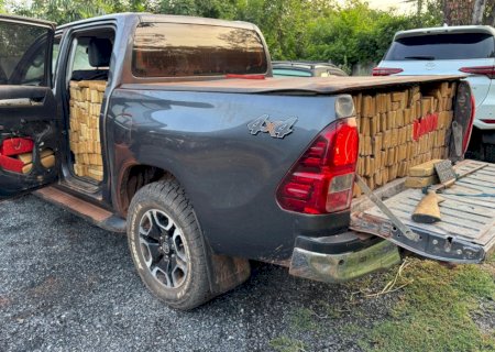 Polícia apreende caminhonete com 1,5 tonelada de maconha e prende dois por tráfico