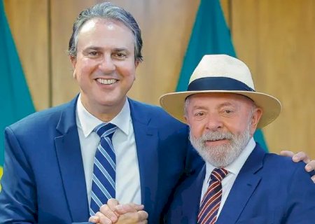 Governo cria bolsa para manter aluno e professor na escola