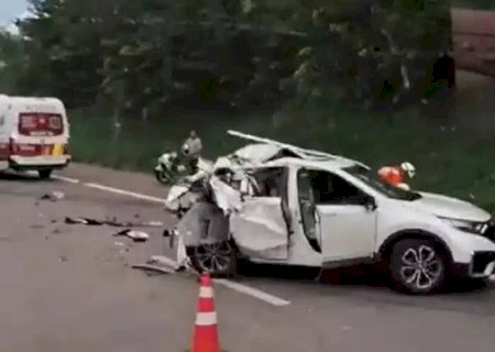 Moradores em Dourados morrem em acidente envolvendo caminhão em SP