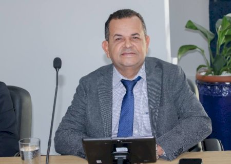 Vereador é denunciado na polícia acusado de tentar extorquir secretário; ele nega