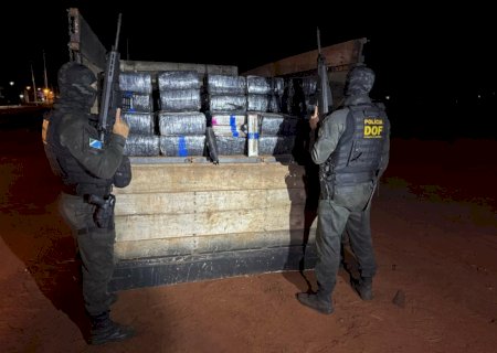 Caminhão de porte médio é apreendido com quase 3t de maconha