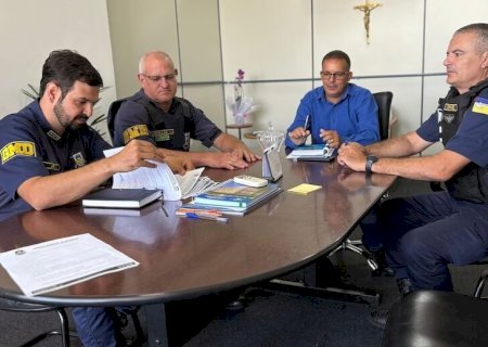 Inspetor Cabral e Guarda Municipal debatem estruturação da Patrulha Maria da Penha