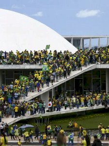 Associação de Juristas lança campanha contra anistia a golpistas