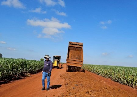 Secretaria de Obras intensifica patrolamento e cascalhamento de estradas rurais