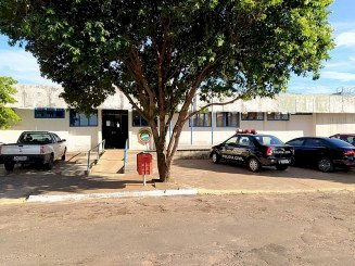 ‘Batata’ é executado com vários tiros em casa e motocicleta usada no crime é encontrada abandonada