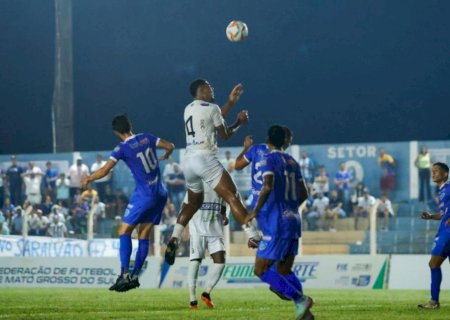 Operário marca no fim e sai na frente do Ivinhema na final do Campeonato Sul-Mato-Grossense