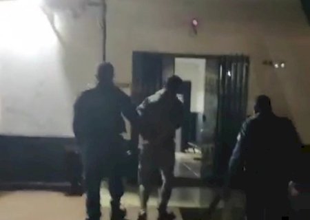 Condenado por homicídio é preso após esfaquear esposa