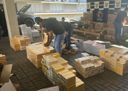 Celulares contrabandeados em carga de carne revelam atuação de quadrilha