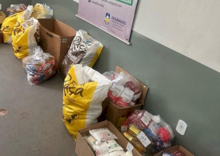 Prefeitura entrega alimentos arrecadados em ação de solidariedade
